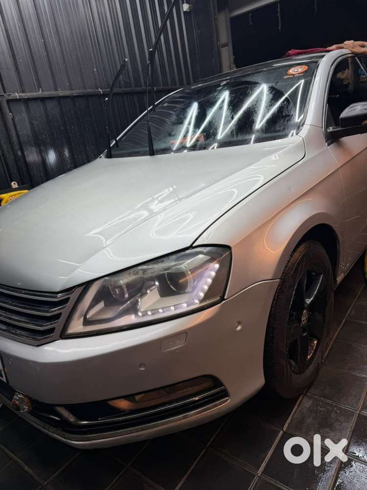 Volkswagen Passat 2011 Km Driven