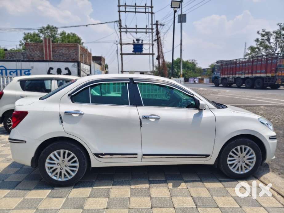 Maruti Suzuki Swift Dzire 1.3 Zxi, 2022, Cng & Hybrids