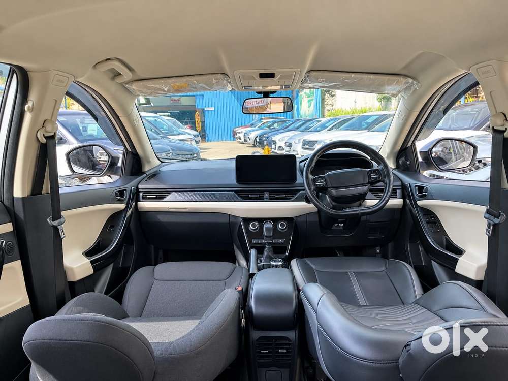Tata Nexon, 2025, Petrol