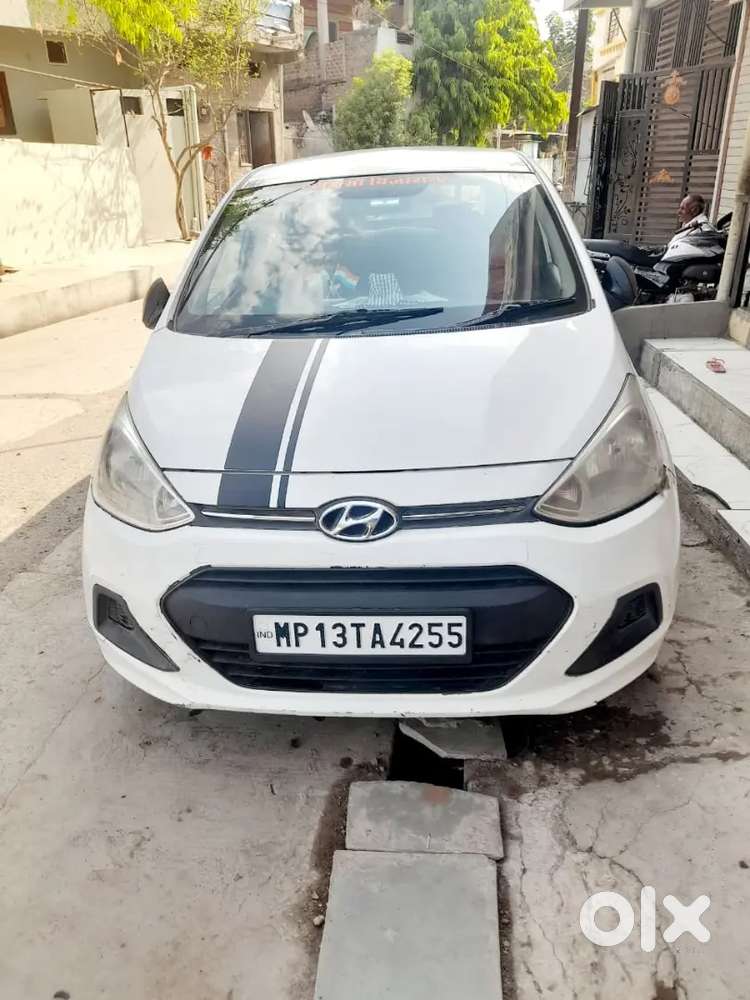 Hyundai Xcent 2016 Petrol Variant