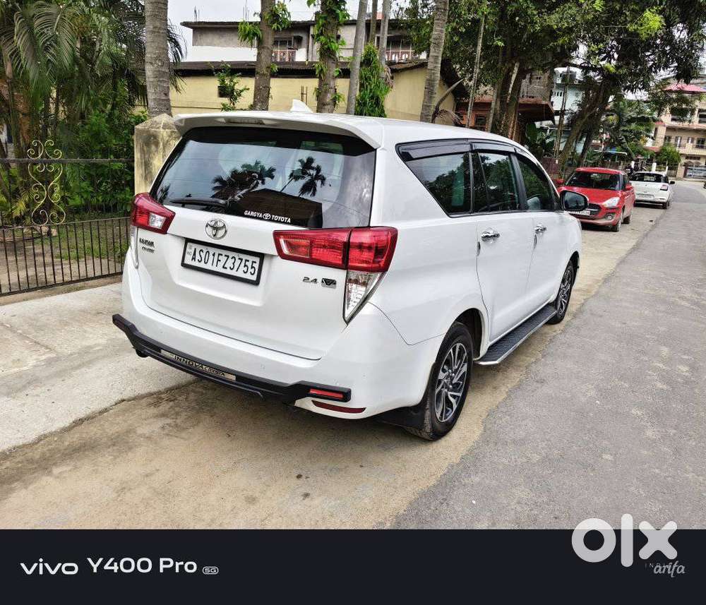 Toyota Innova Crysta 2.4 V 8 Str, 2024, Diesel