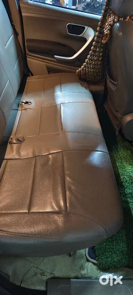 Mahindra Tuv 300 2017 Diesel 274900 Km Driven