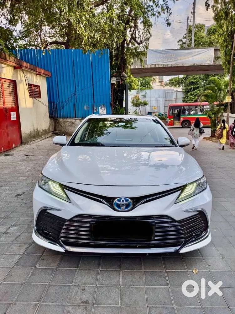 Toyota Camry Hybrid 2022 Car Available