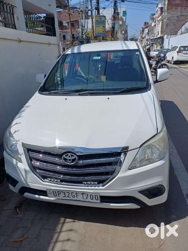 Toyota Innova 2.5 Gx 7 Str Bs-iii, 2015