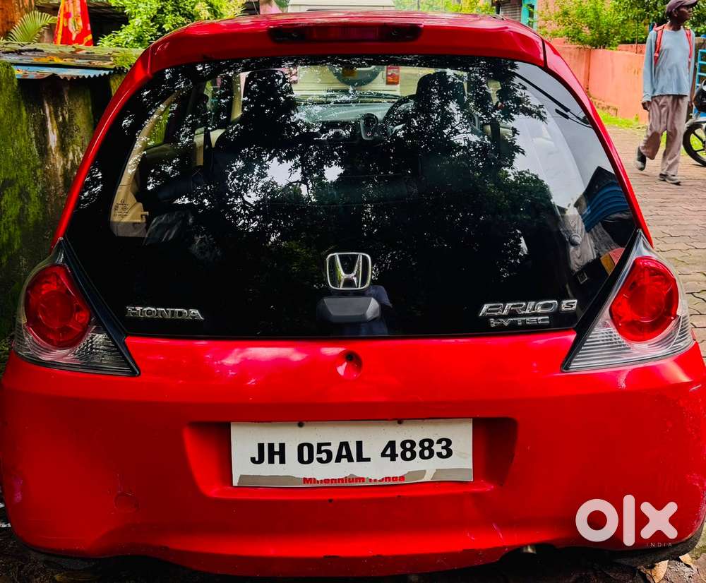 Honda Brio 2011 Well Maintained