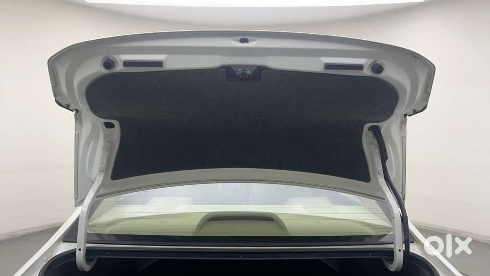 Honda City 1.5 V 4th Gen I-vtec Mt, 2023, Petrol