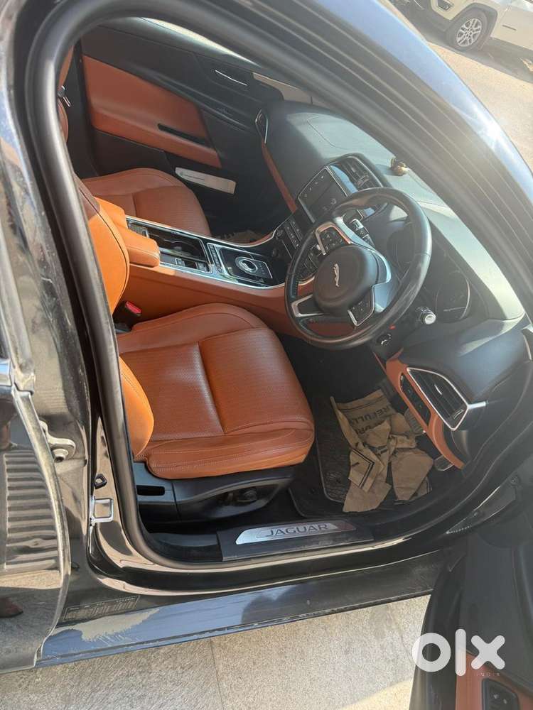 Jaguar Xe 2019 Portfolio Top End Luxury Immaculate Condition