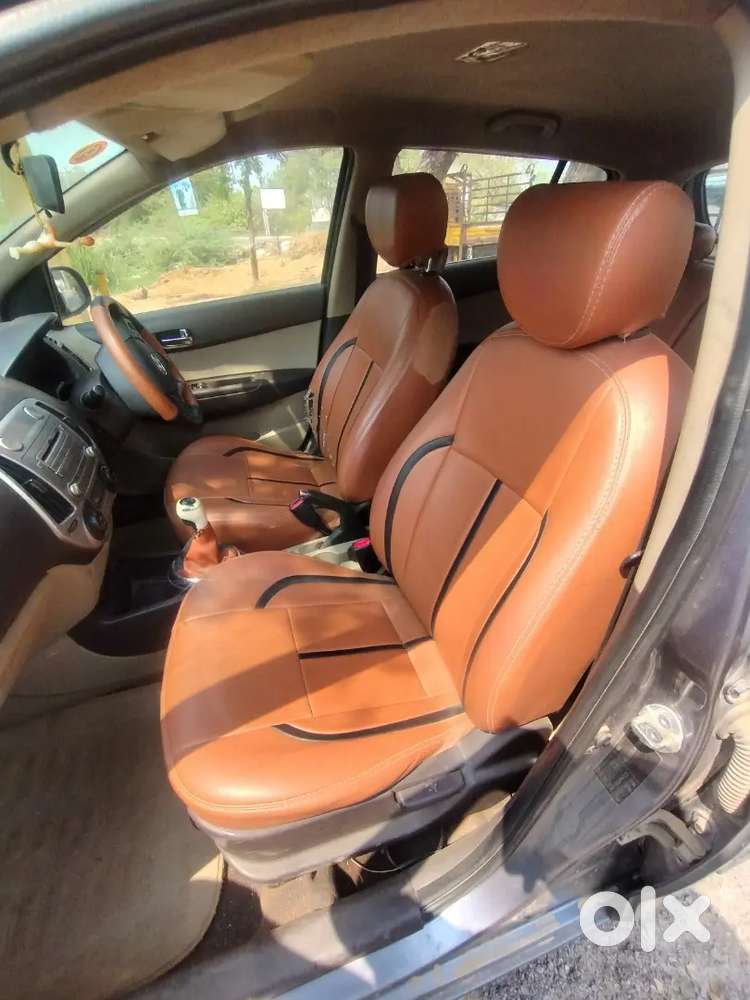 Hyundai I20 2011 Diesel Well Maintained.    Validity 3031