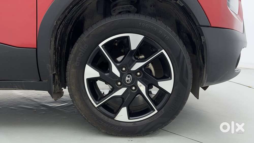 Tata Punch 1.2 Revotron Creative Amt Dual Tone, 2022, Petrol