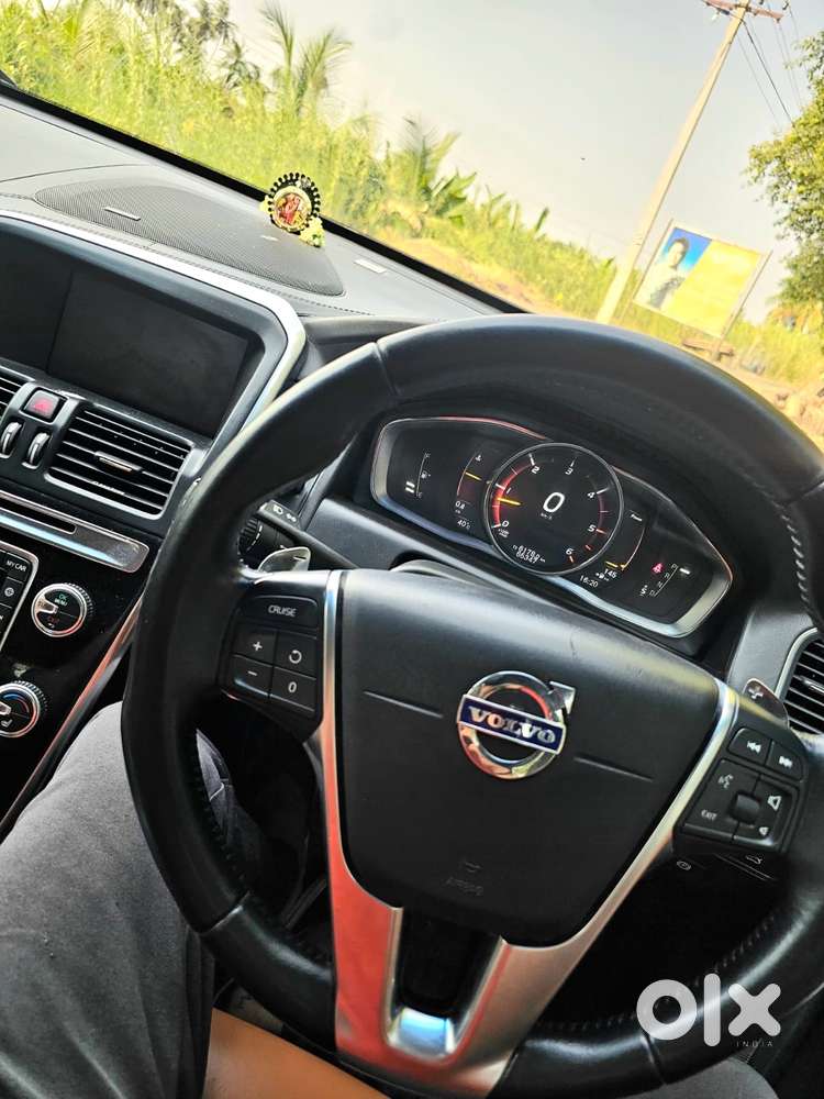 Volvo Xc60 D5 Awd Automatic, 2017, Diesel