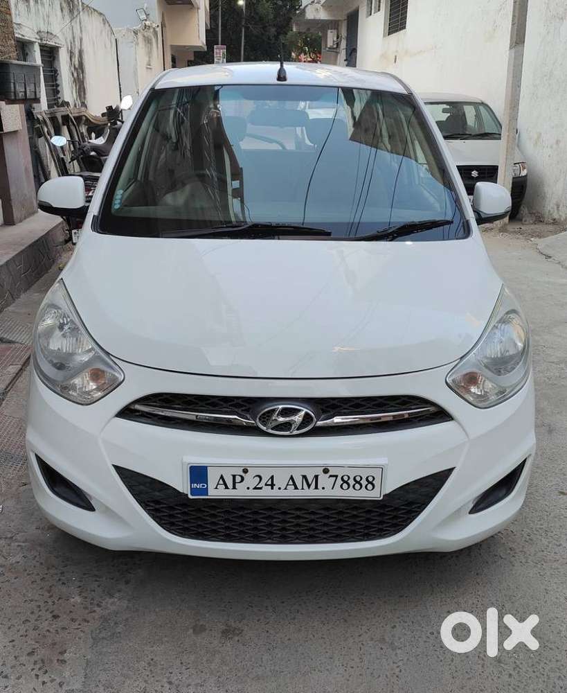 Hyundai I10 Sportz, 2011, Petrol
