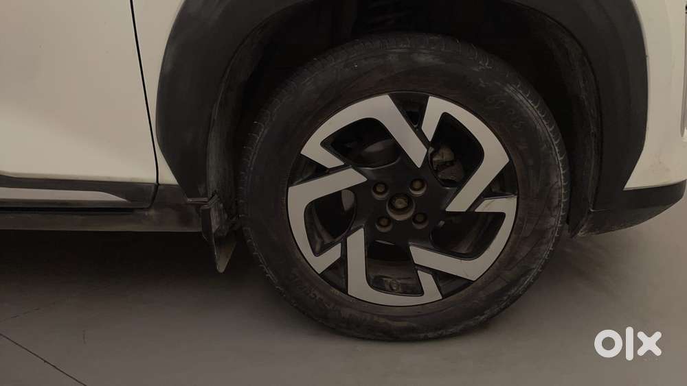 Nissan Magnite 1.0 Xv Premium Turbo Cvt (o), 2021, Petrol