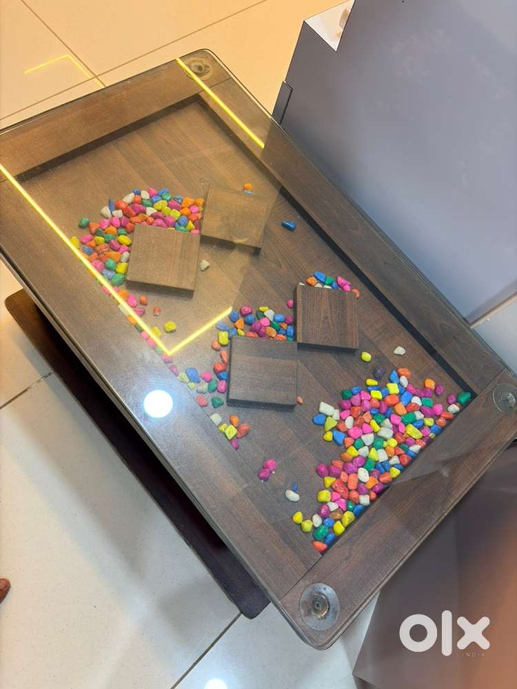 Centre table