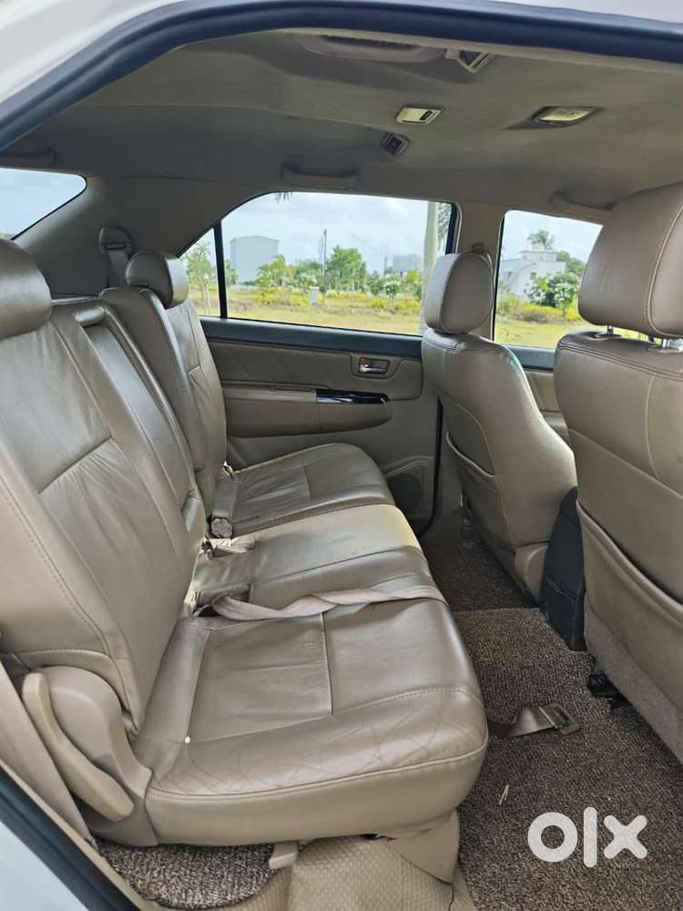 Toyota Fortuner 4x2 Manual, 2013, Diesel
