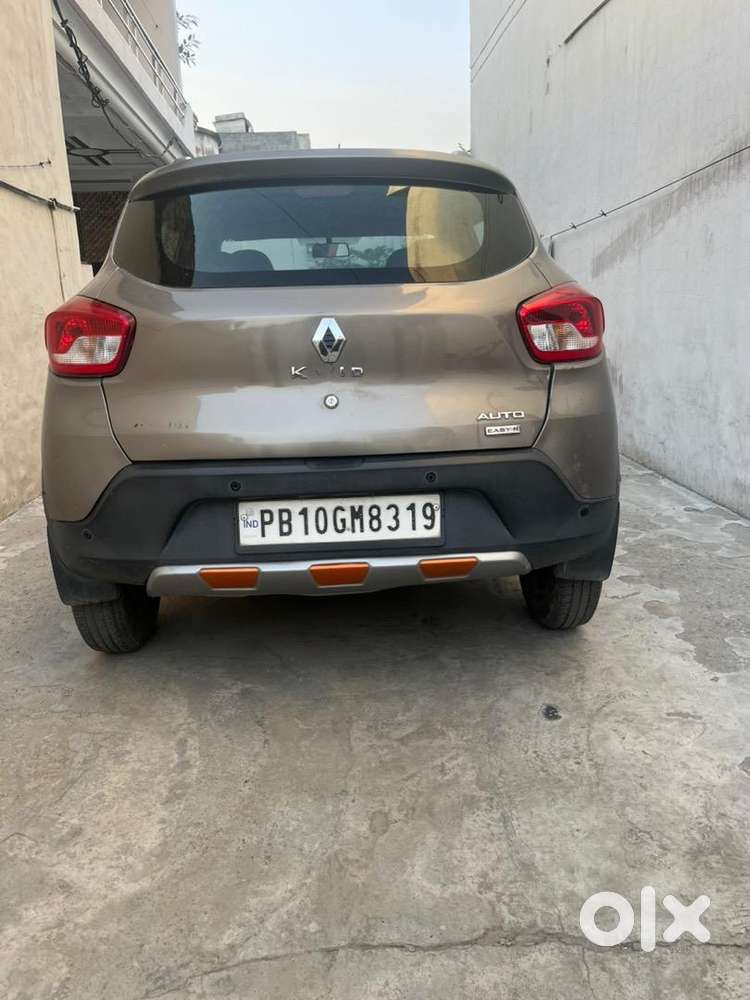 Renault Car 2017 Petrol Automatic Lady Driven