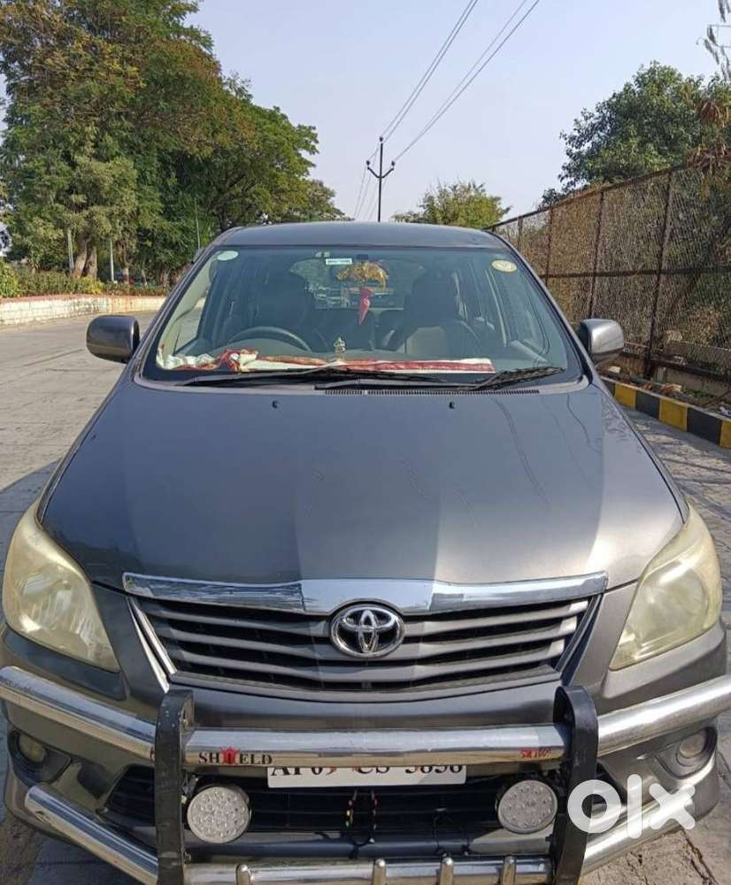 Toyota Innova 2.5 G (diesel) 8 Seater, 2013, Diesel