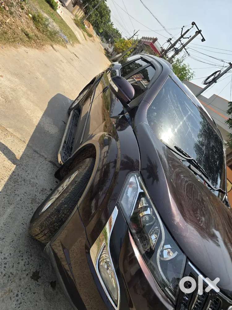 Mahindra Xuv500 2017 Diesel 30000 Km Driven
