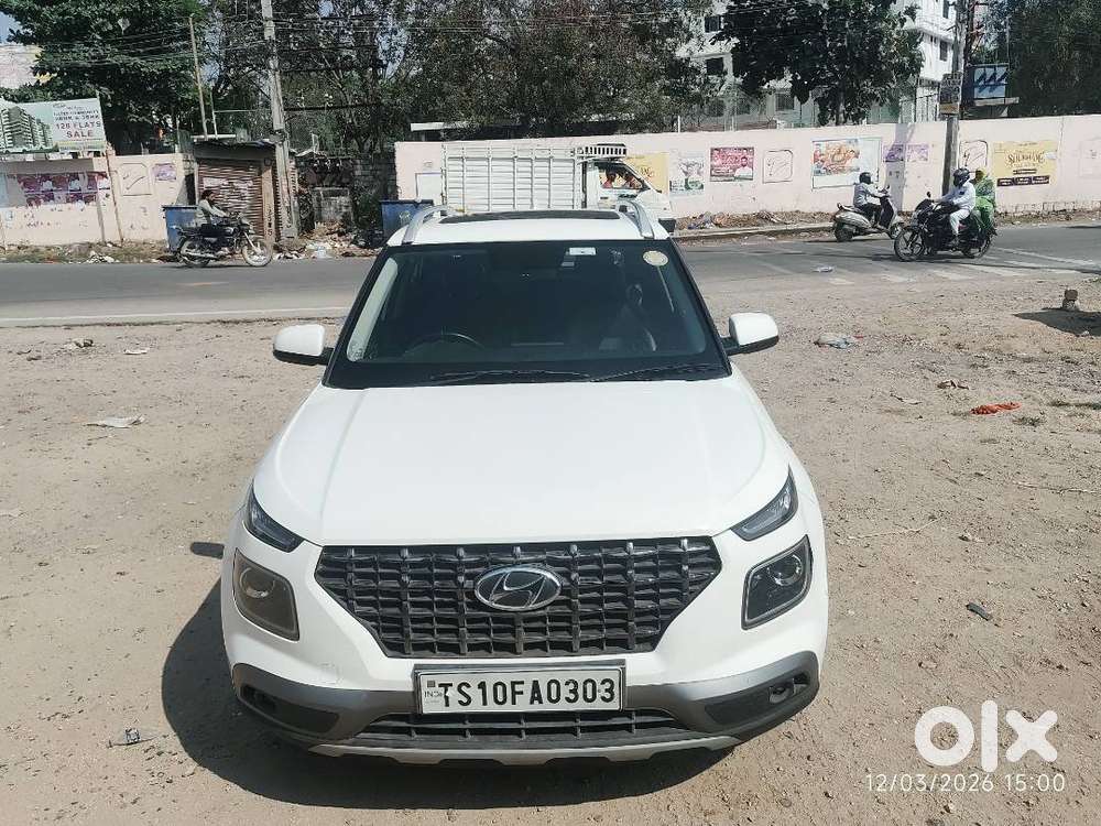 Hyundai Venu With Sunroof