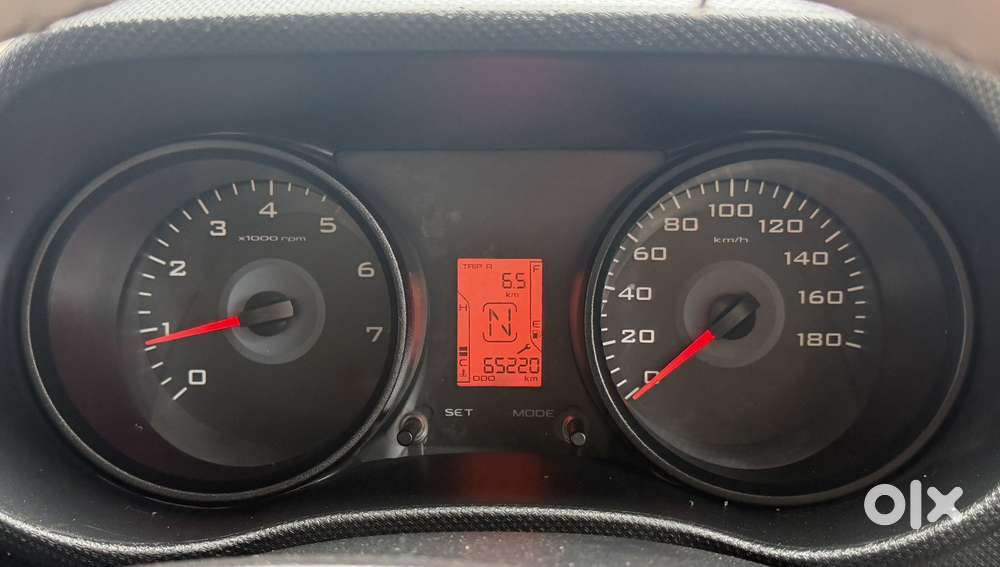 Mahindra Tuv 300 T6 Plus, 2020, Diesel