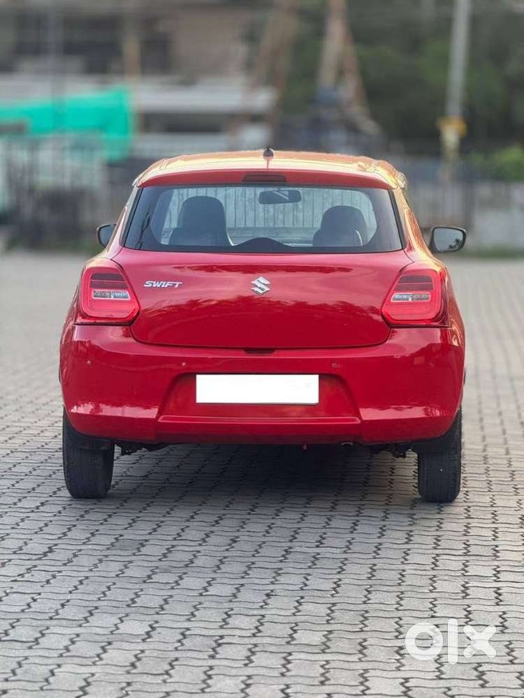 Maruti Suzuki Swift 1.2 Lxi (o), 2021, Petrol