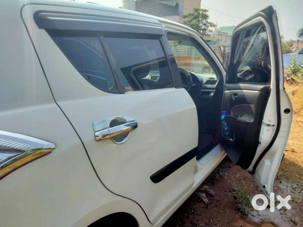 Maruti Suzuki Swift 2015