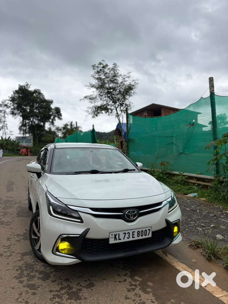 Toyota Glanza, 2023, Petrol