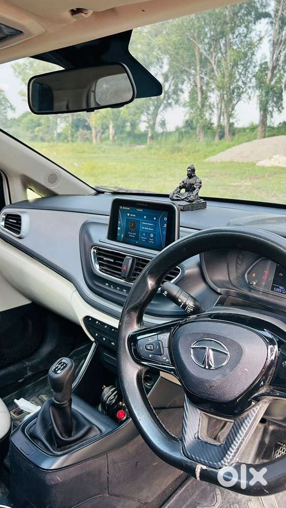 Tata Altroz Icng Sunroof 2023