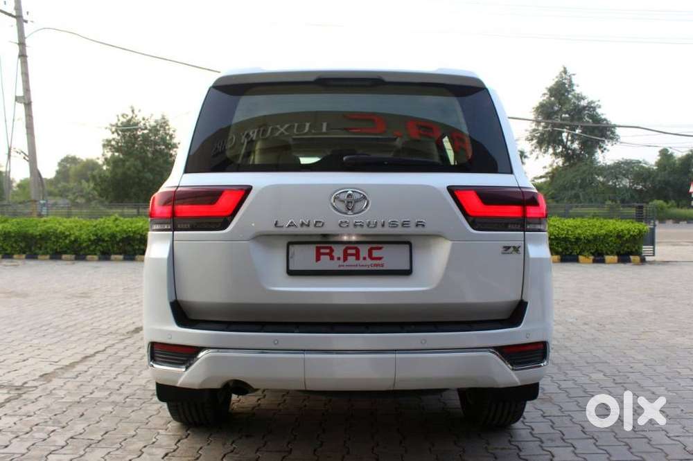 Toyota Land Cruiser 3.3 Zx Diesel, 2023, Diesel