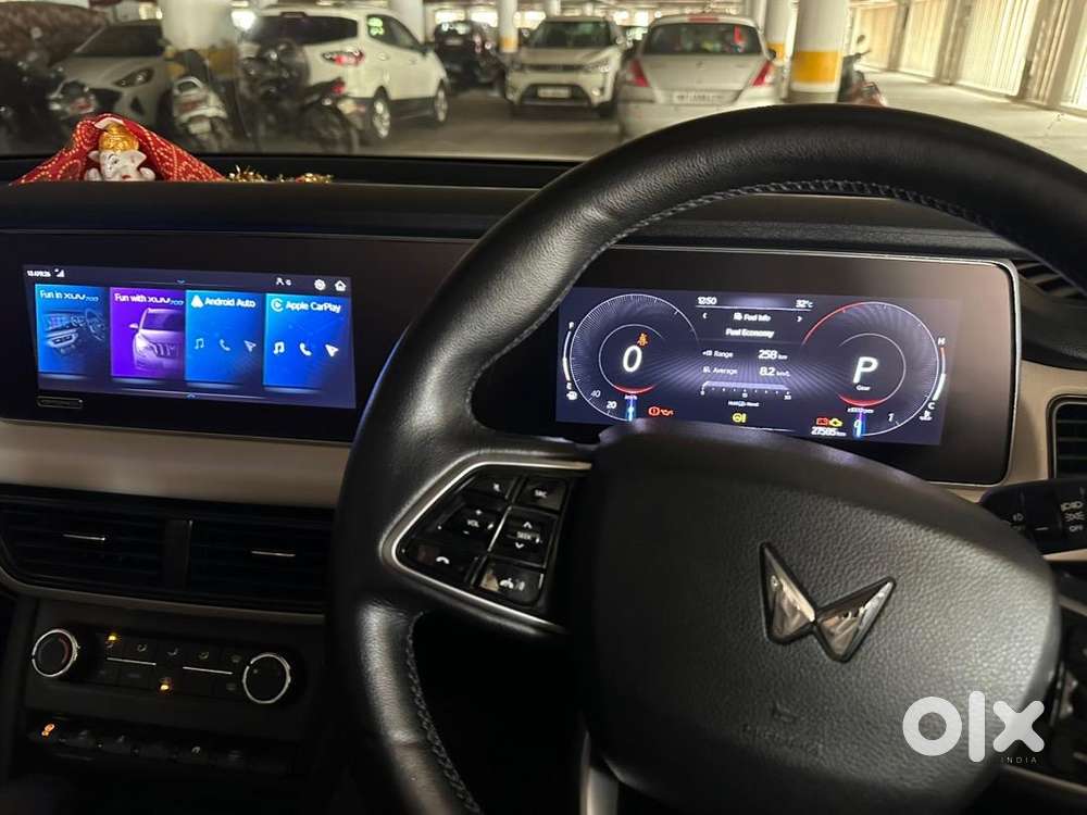 Mahindra Xuv700 Petrol Automatic Well Maintained