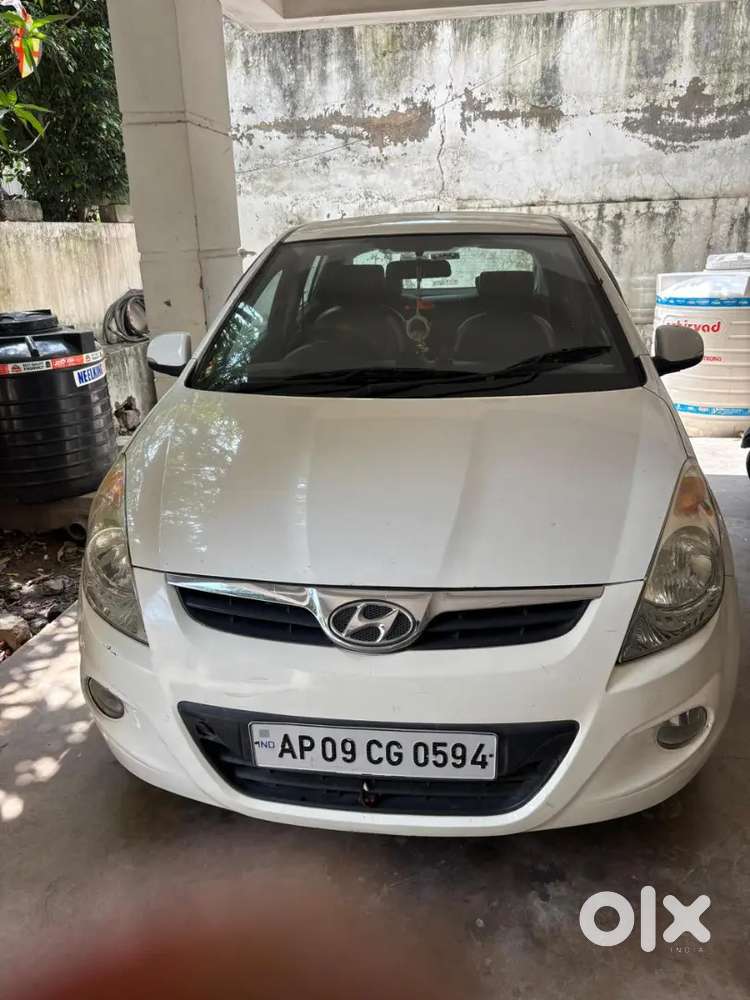 Hyundai I20 Active 2011 Diesel 120000 Km Driven