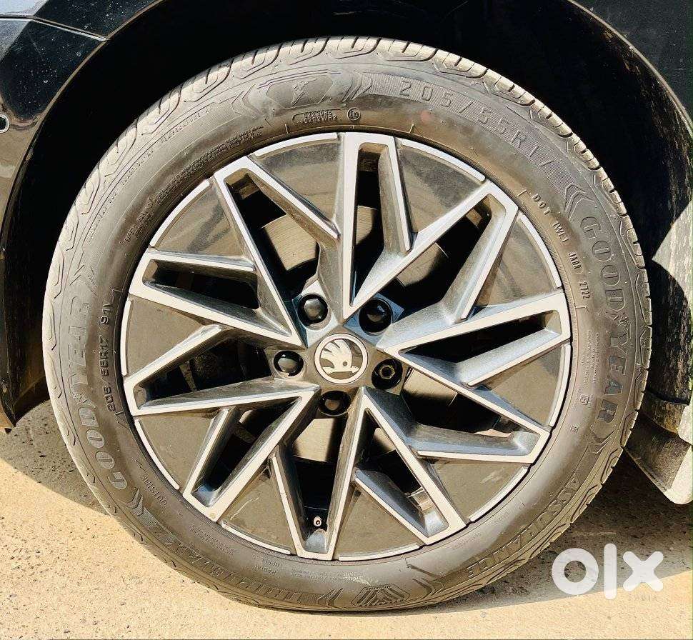 Skoda Octavia 2.0 L K Tsi At, 2022, Petrol
