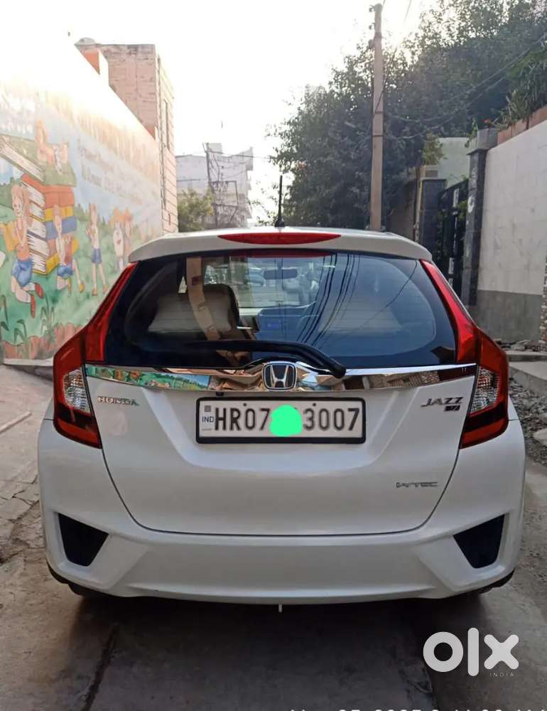 Honda Jazz 2018 Cng & Hybrids 75000 Km Driven