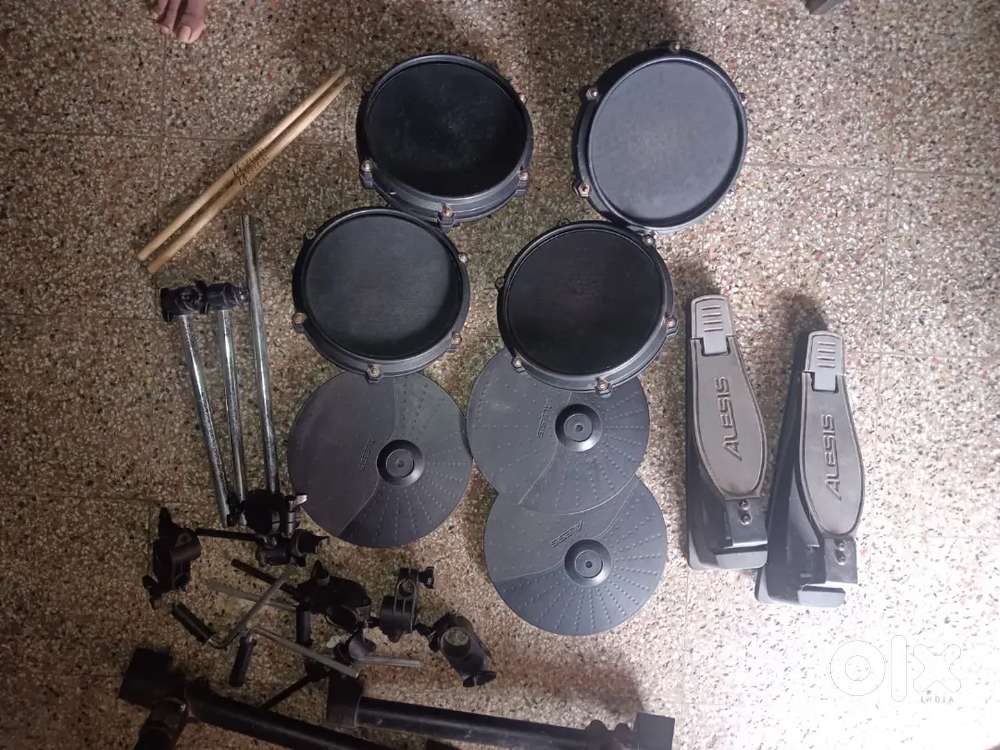 Alesis Turbo Mesh electronic drum kit