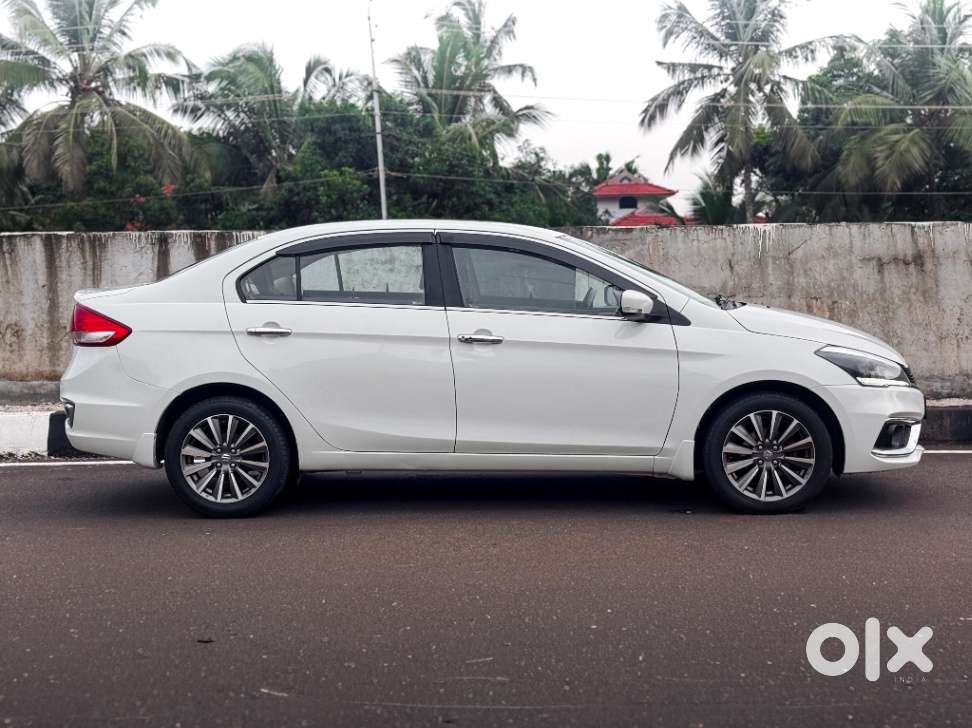 Maruti Suzuki Ciaz Smart Hybrid Alpha , 2022, Petrol
