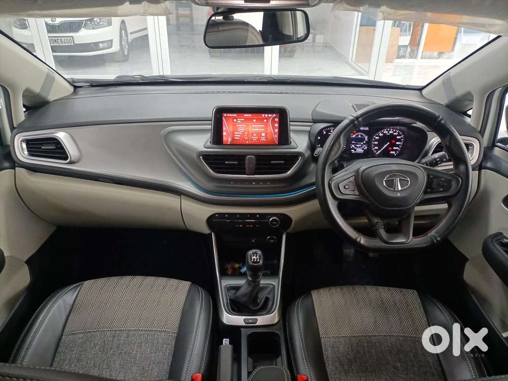 Tata Altroz Xz, 2023, Petrol