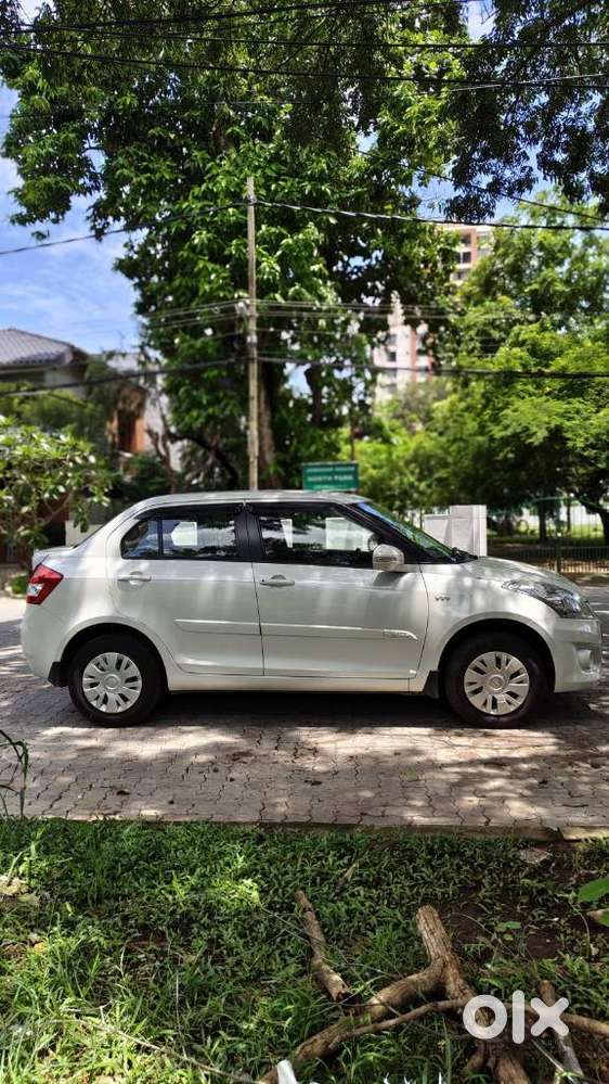 Maruti Suzuki Swift Dzire 1.2 Vxi Bsiv, 2014, Petrol