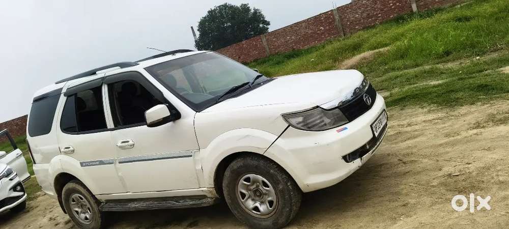 Tata Safari Storme 2013
