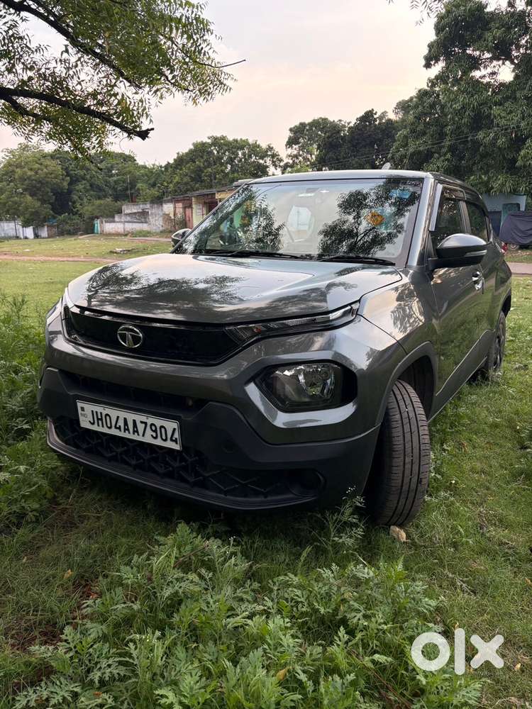 Selling Almost New Tata Punch Petrol Manual 2023