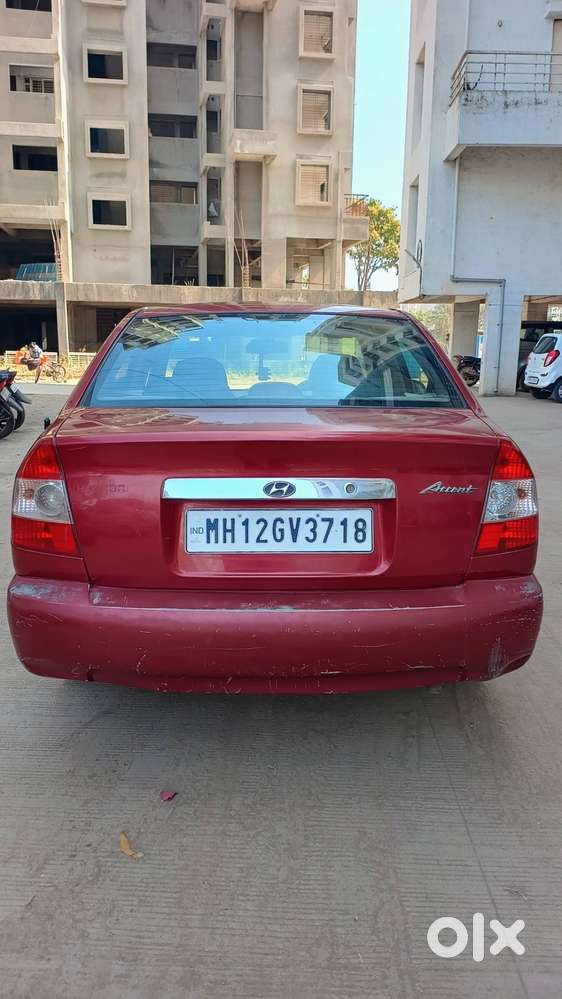 Hyundai Accent 2011 Red