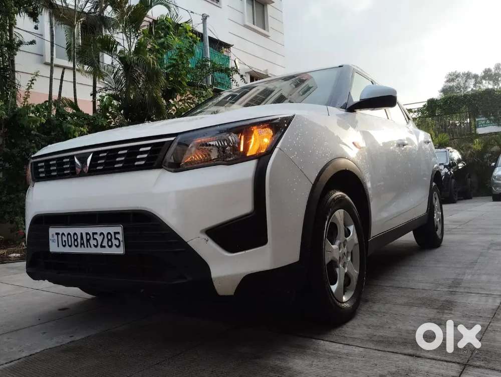 Mahindra Xuv300 W6 2023 ,petrol ,autoshift Gear With Sunroof Keystart