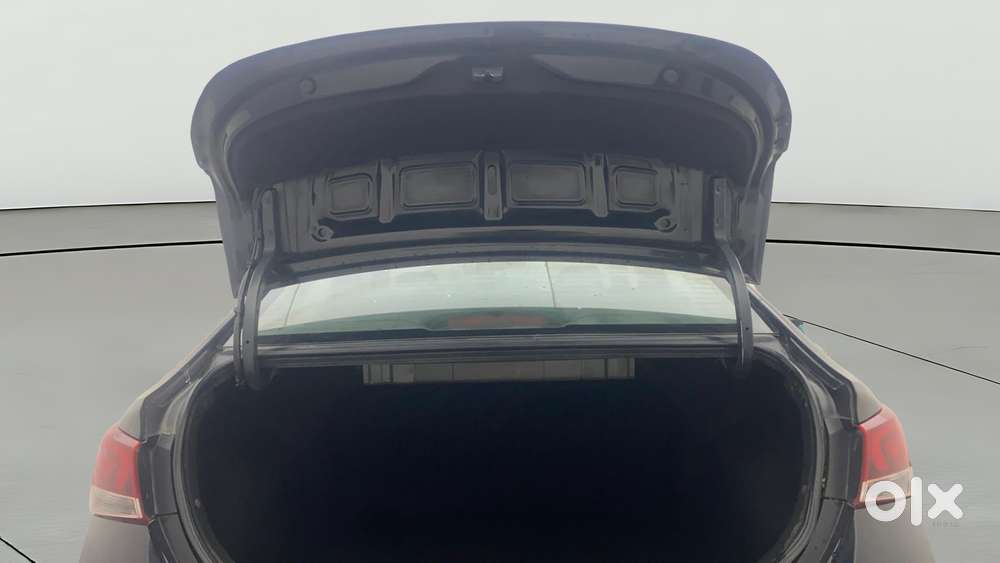 Hyundai Verna 1.6 Sx (o) Vtvt At, 2017, Petrol