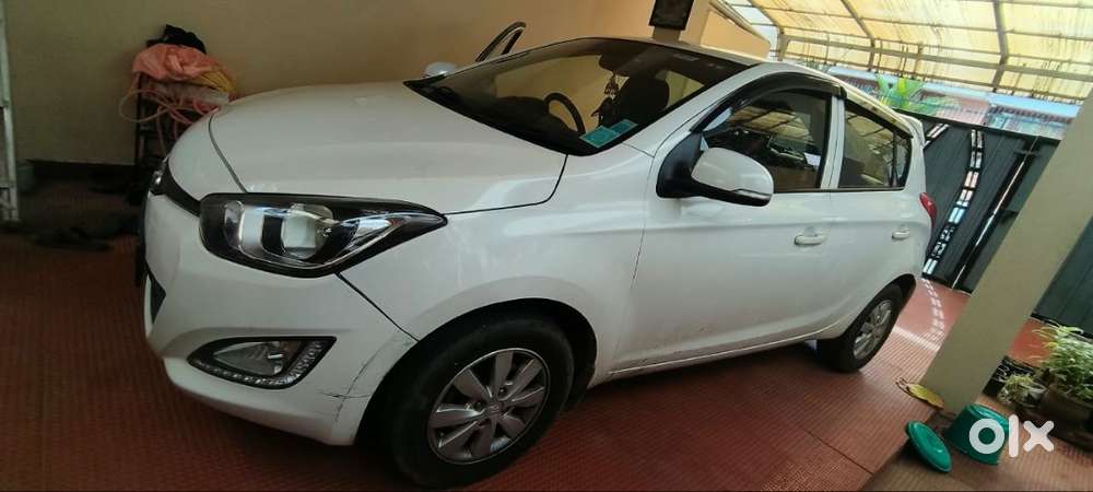 2014 Hyundai I20 Sportz Automatic. Only Done 43500 Km. Well Maintained