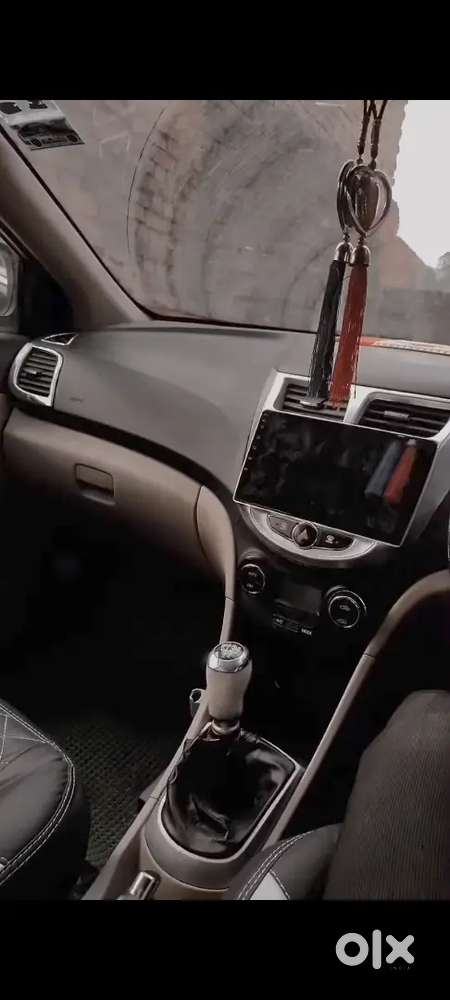 Hyundai Verna Fluidic 1.6 2012