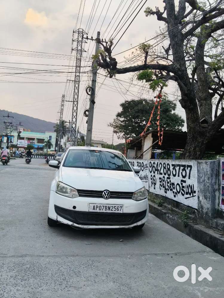 Volkswagen Polo 2012 Petrol 130000 Km Driven