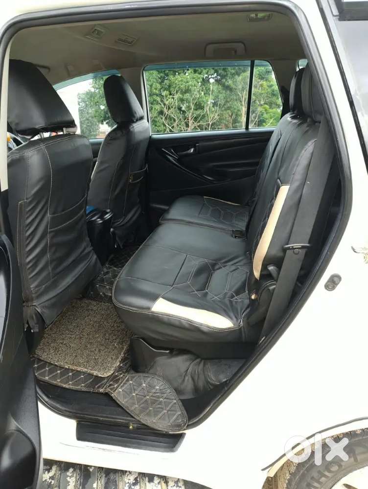 Toyota Innova Crysta 2017 Diesel Manual Running 2,00,000 Km