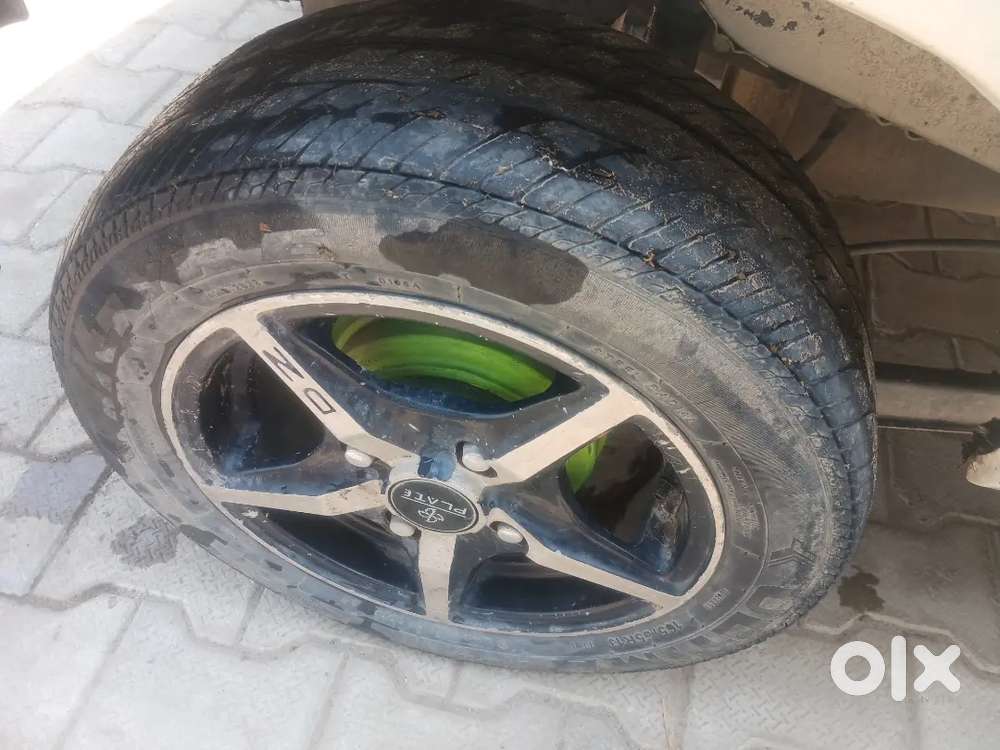 Urgent Sell 50%  5 Gear Allow Lage V Aa 4 Tyre Tubeless Gadi Puri Saf