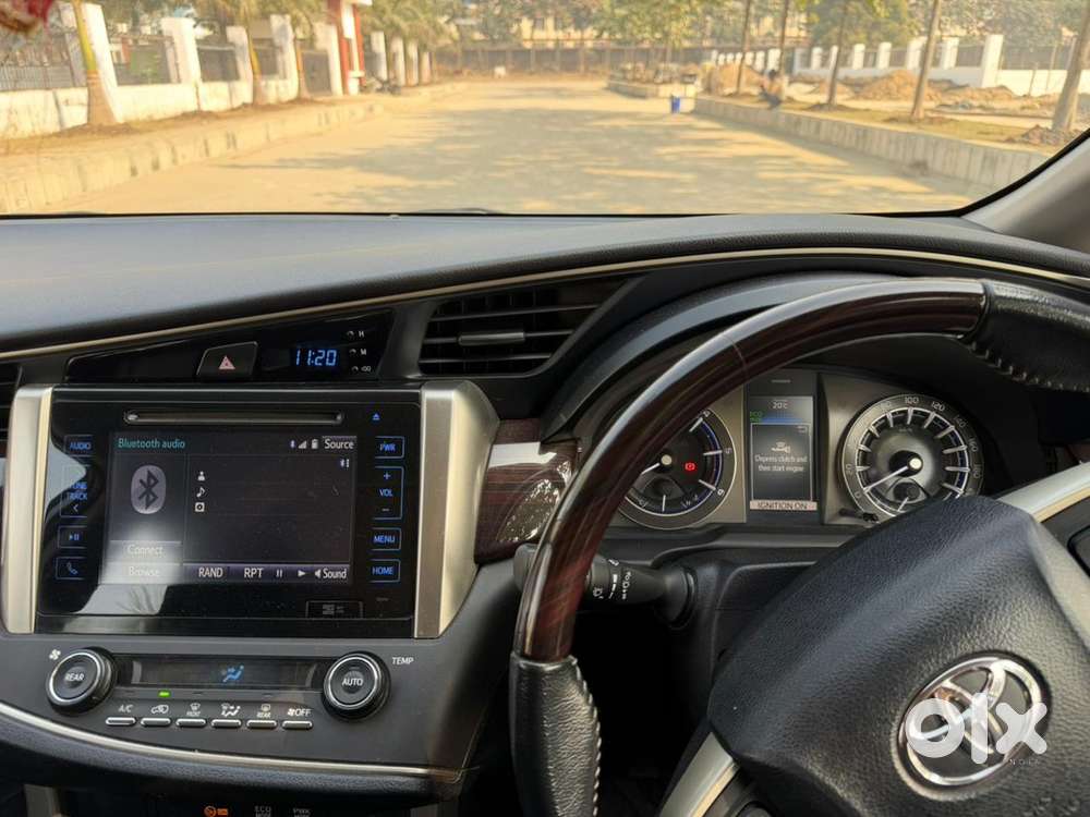 Toyota Innova Crysta 2018
