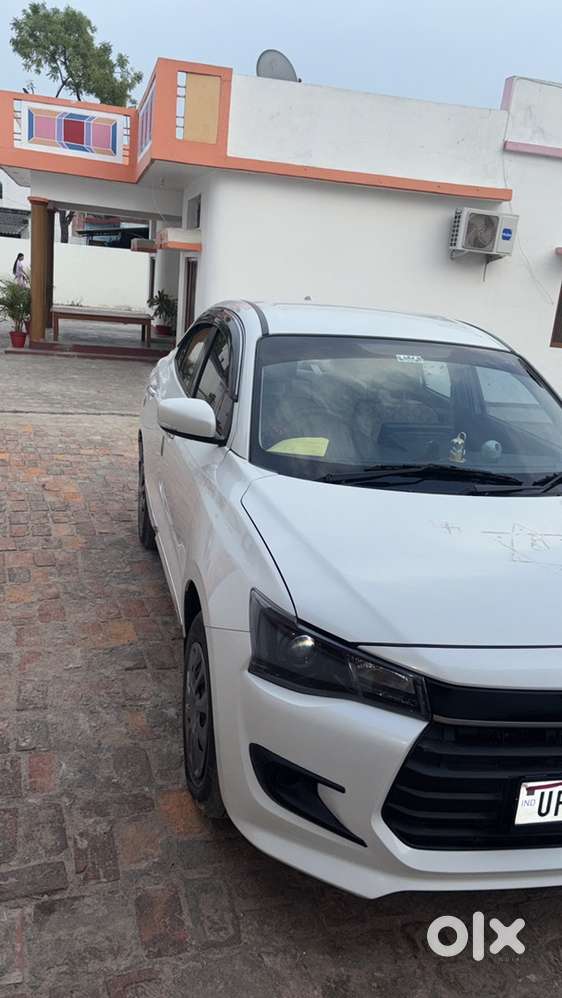 Maruti Suzuki Dzire Petrol Manual 2025