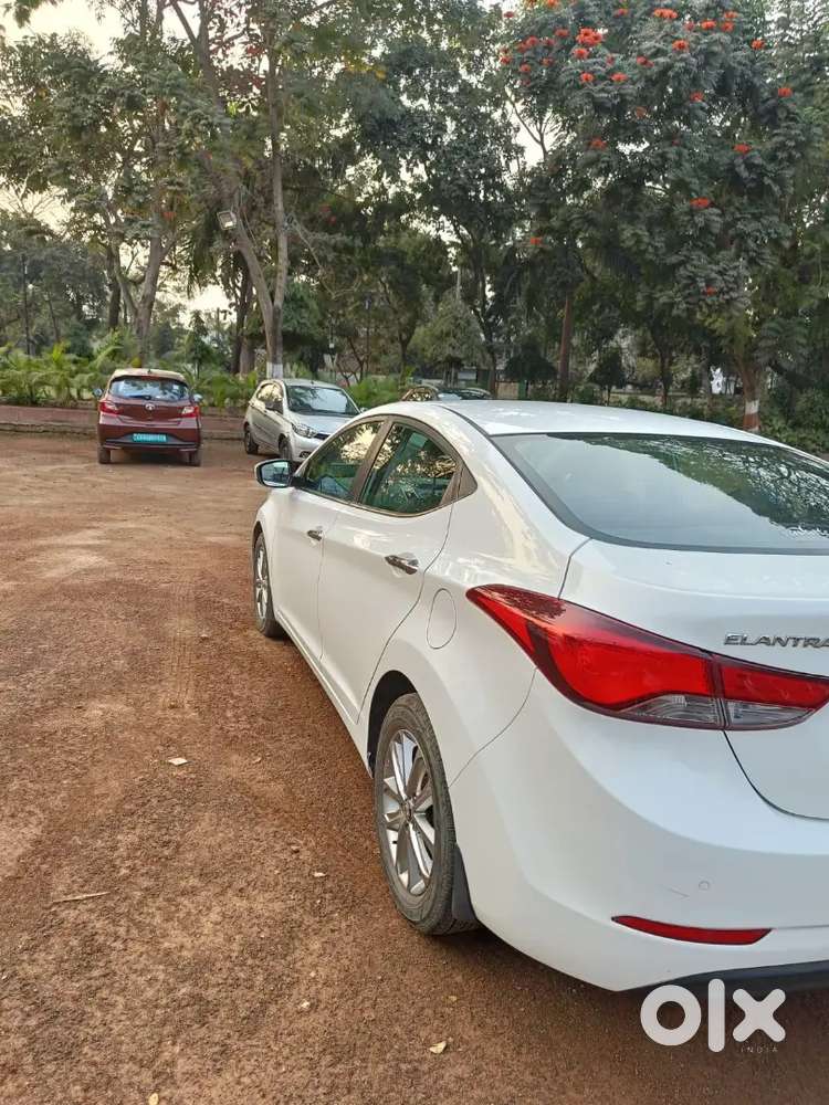 Hyundai Elantra 2015 Petrol Well Maintained