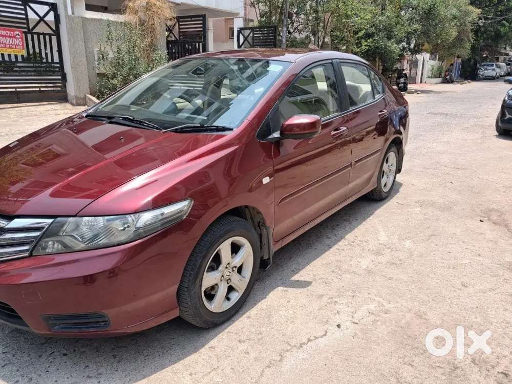 Doctor Used Honda City V Petrol 2013